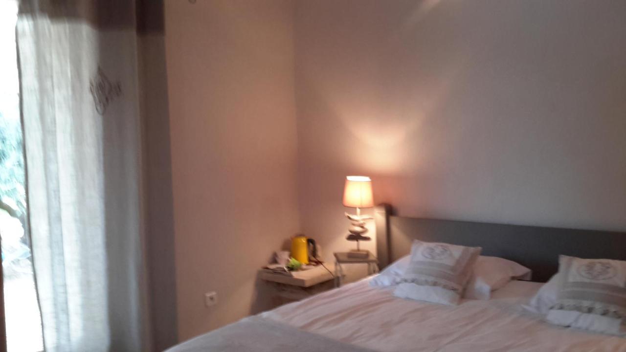 Chambres D'Hotes Le Vignoble Cucuron Dış mekan fotoğraf